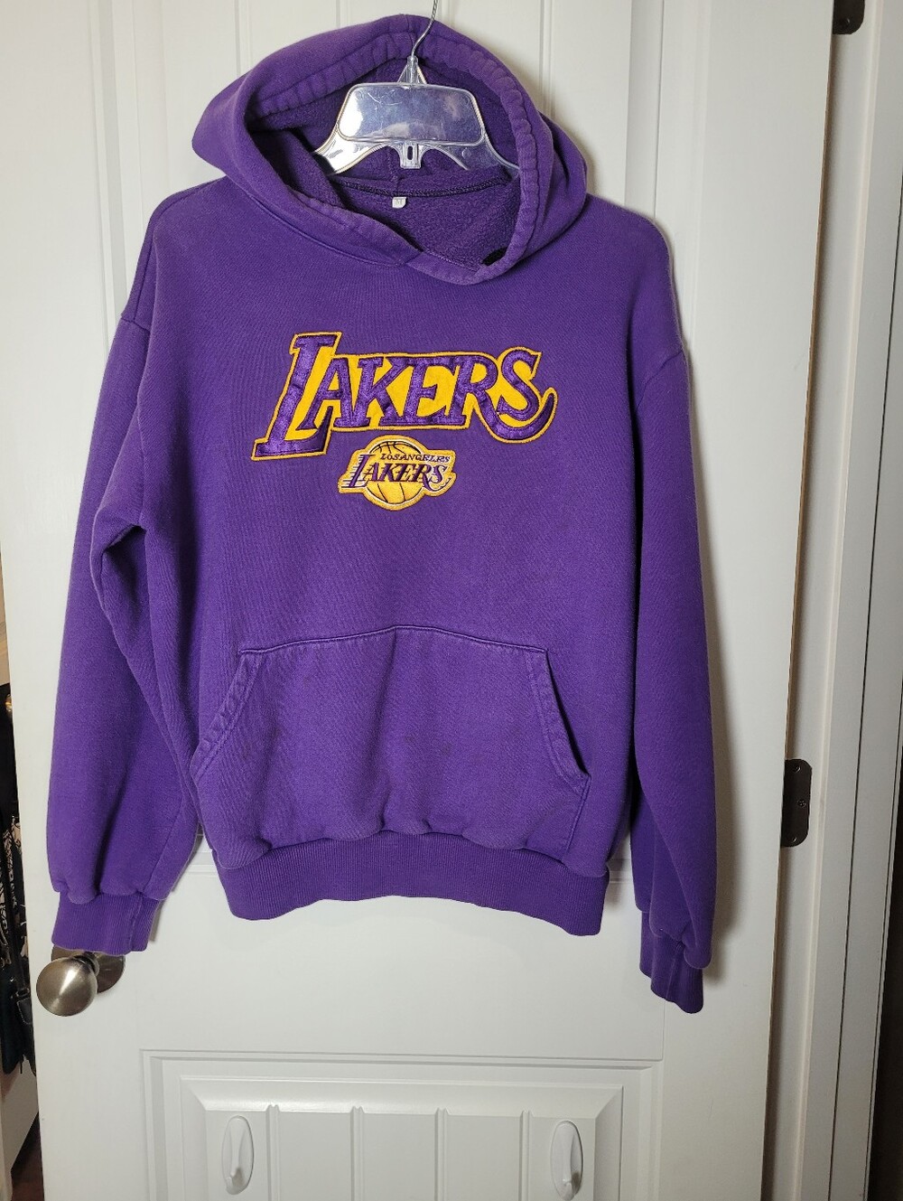 Los Angeles Lakers Purple Pullover Hoodie.  Youth Medium